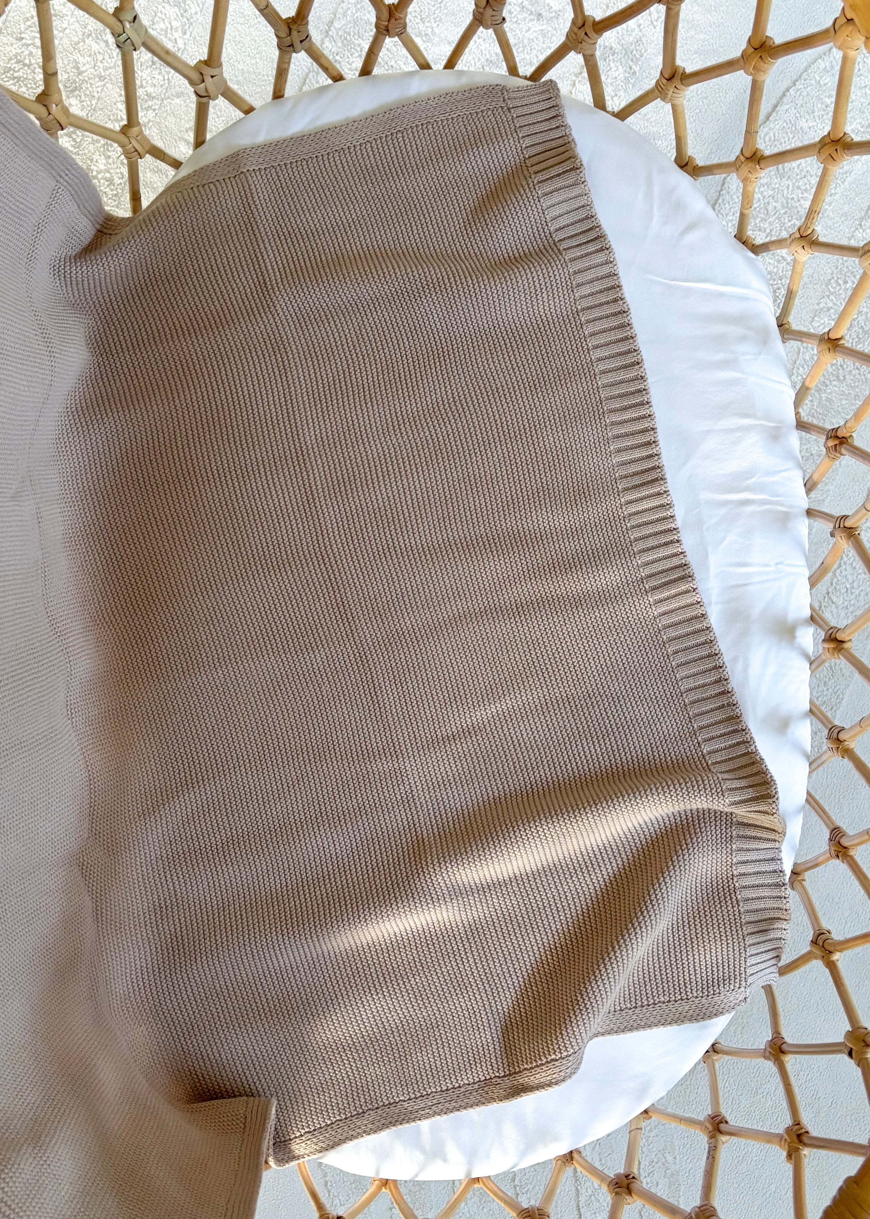 Signature Knitted Blanket - Latte