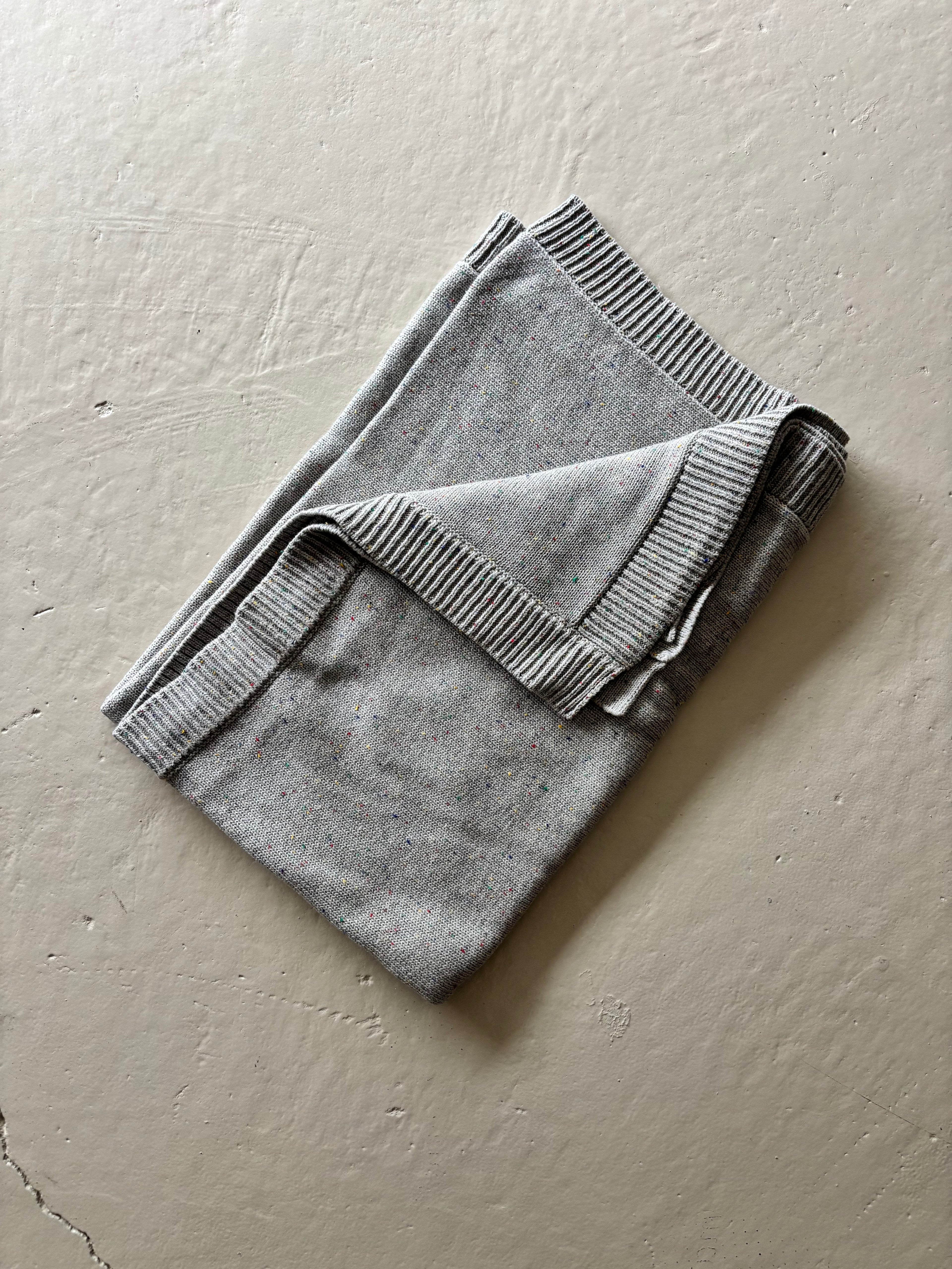 Knitted Blanket - Grey